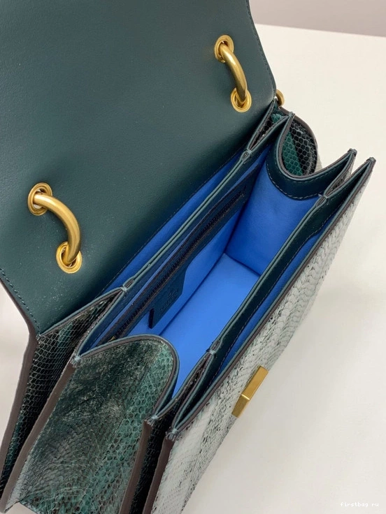 First bag ru GUCCI Queen Margaret 0801